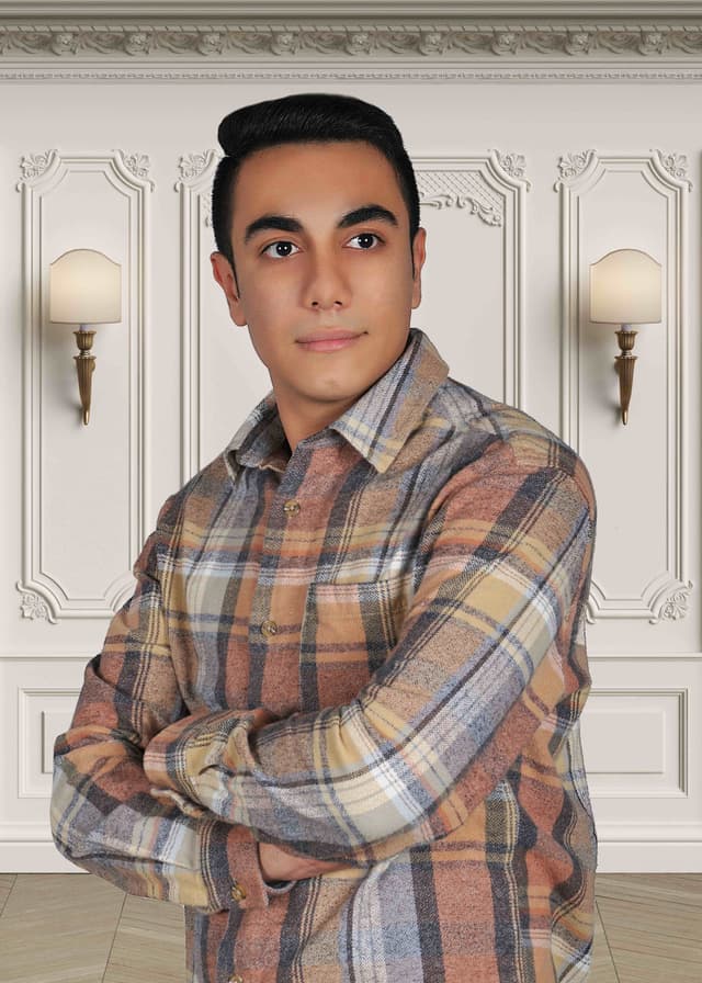 Parsa Roshani